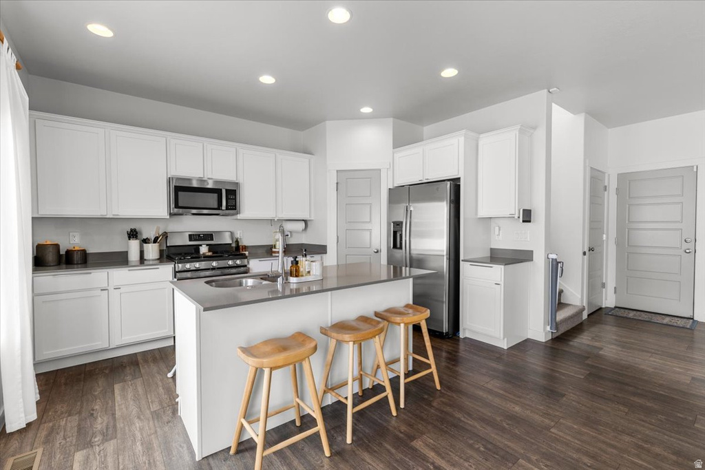 5704 N REGATTA LN Stansbury Park, UT 84074