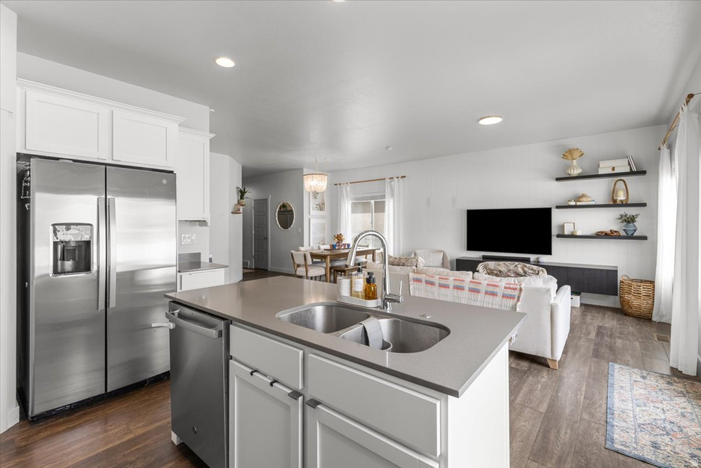 5704 N REGATTA LN Stansbury Park, UT 84074