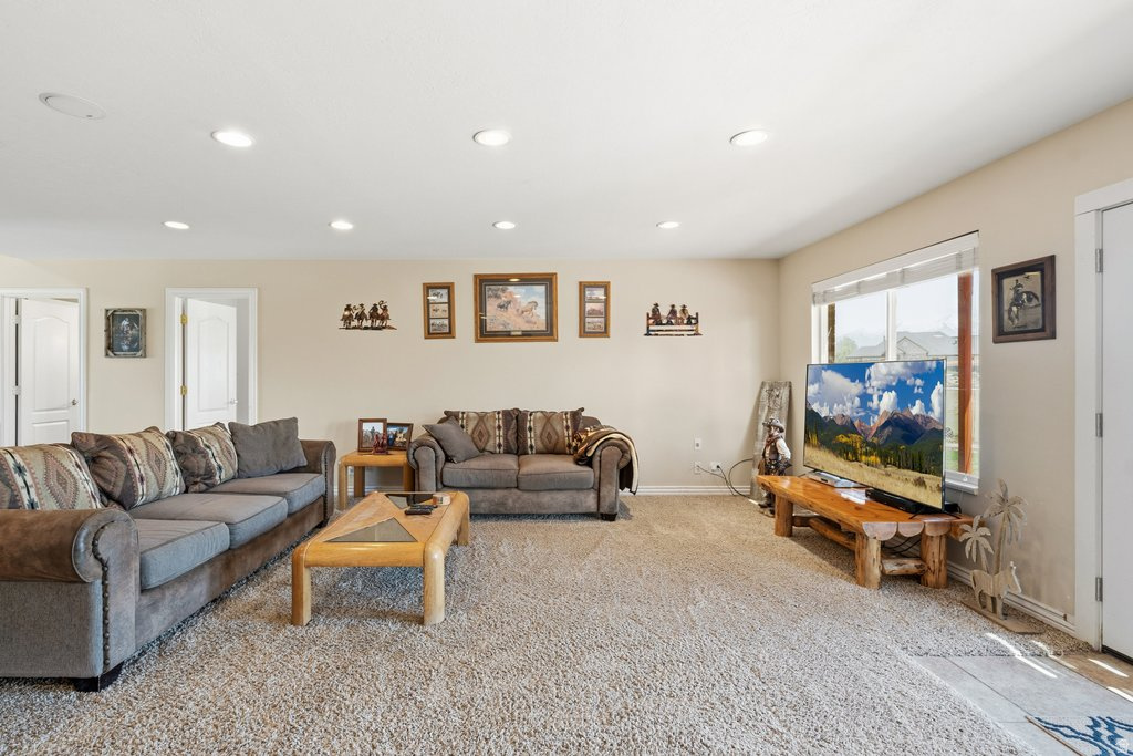 3847 W 6800 ST Benjamin, UT 84660