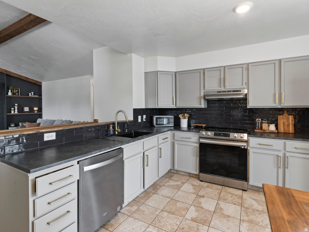 6048 W CONTADORA LN West Valley City, UT 84128
