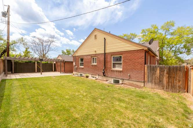 1223 S 2000 E Salt Lake City, UT 84108