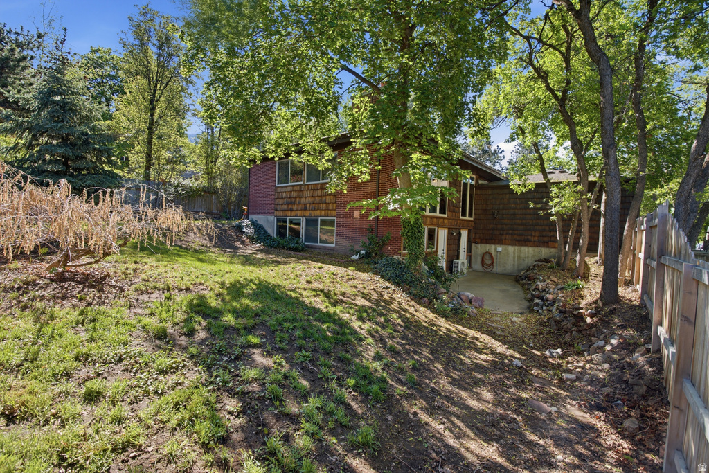 2915 E LA JOYA DR Holladay, UT 84124