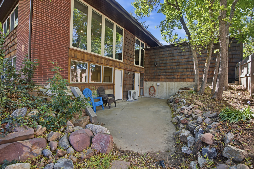 2915 E LA JOYA DR Holladay, UT 84124