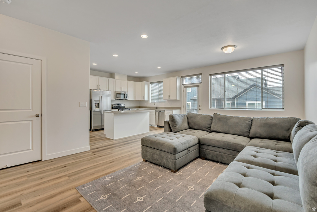 6853 S MT MEEK DR West Jordan, UT 84081