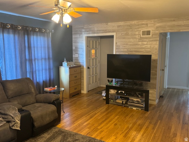 256 W URANIUM DR Monticello, UT 84535
