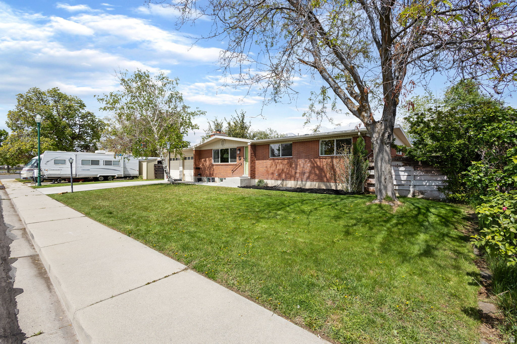 121 S INGLEWOOD DR Orem, UT 84097