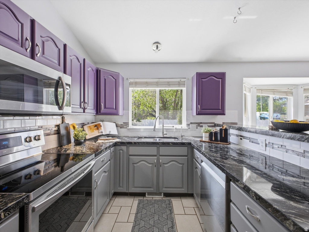 5949 W PERON LN West Valley City, UT 84128