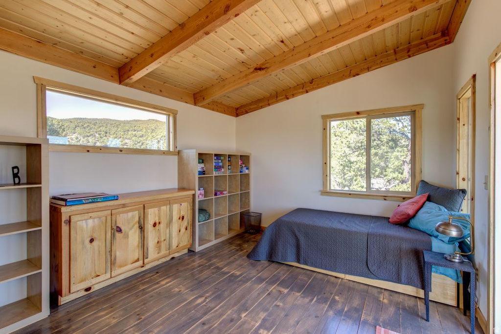 1390 S FLAT RABBIT RD Teasdale, UT 84773