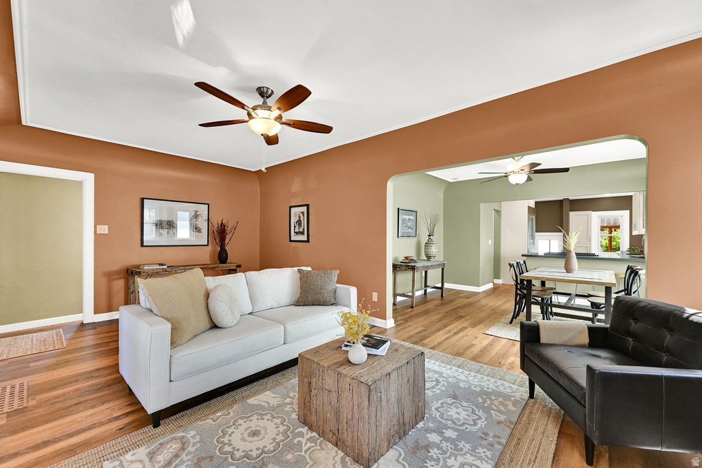 929 S GREENWOOD TERRACE Salt Lake City, UT 84105