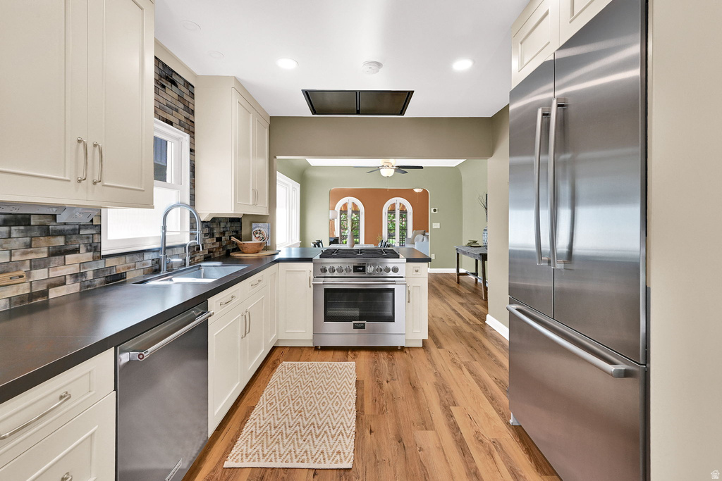 929 S GREENWOOD TERRACE Salt Lake City, UT 84105