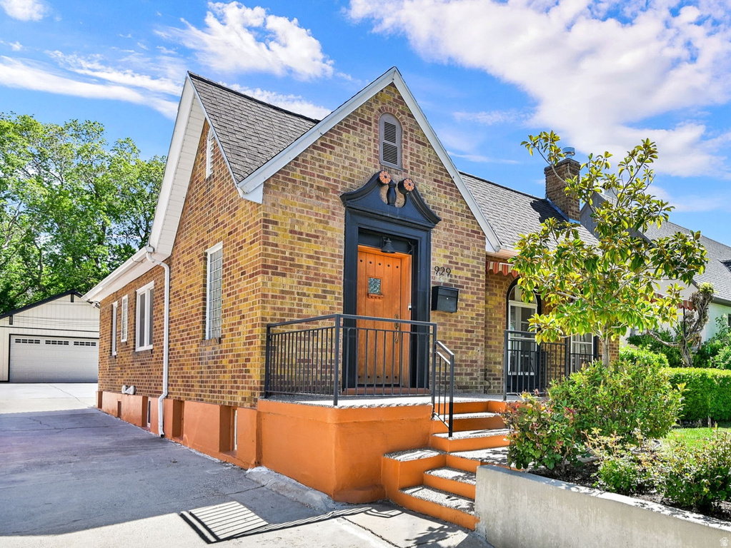 929 S GREENWOOD TERRACE Salt Lake City, UT 84105