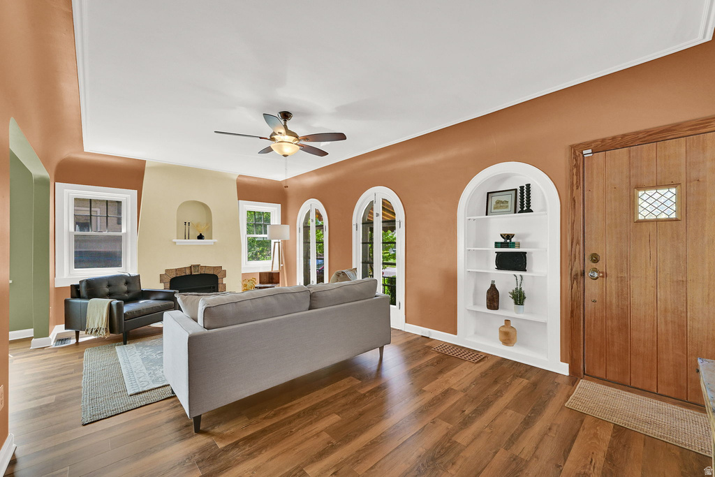 929 S GREENWOOD TERRACE Salt Lake City, UT 84105