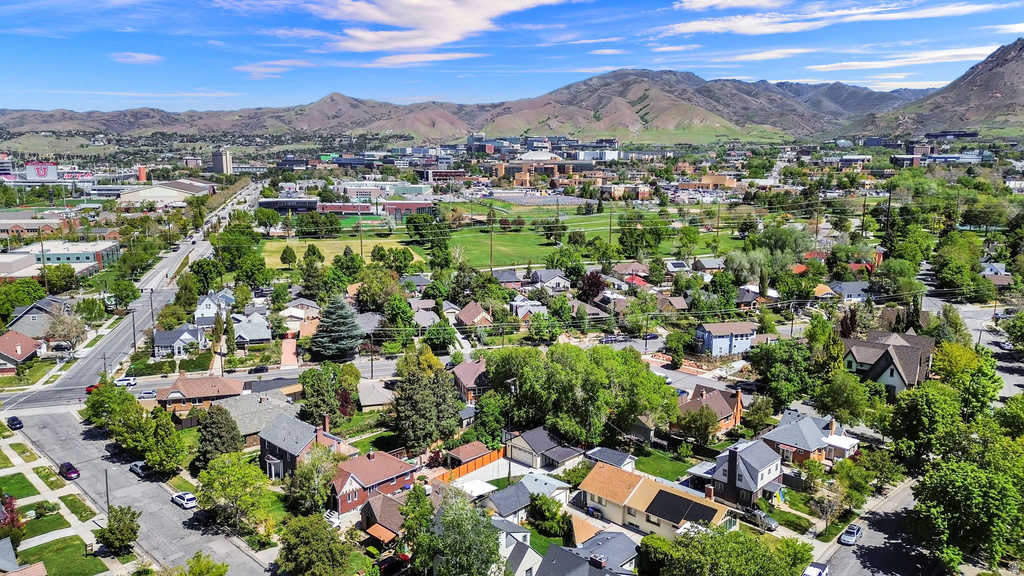 929 S GREENWOOD TERRACE Salt Lake City, UT 84105