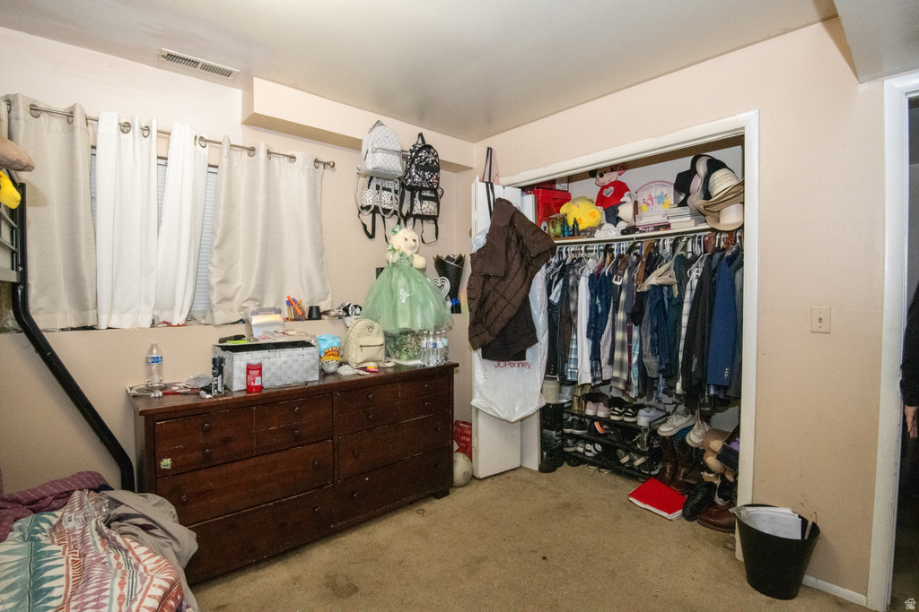 1913 W HYANNIS DR West Valley City, UT 84119