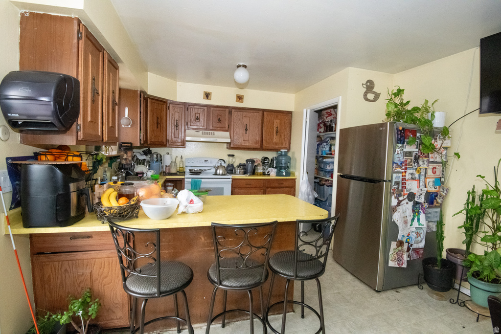 1913 W HYANNIS DR West Valley City, UT 84119