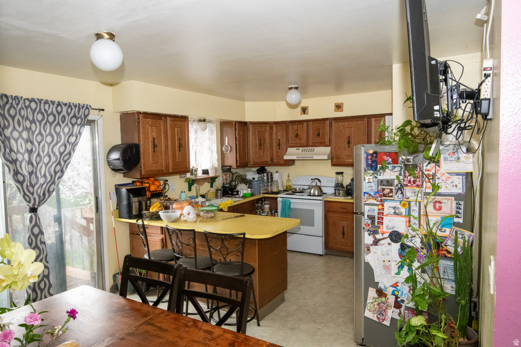 1913 W HYANNIS DR West Valley City, UT 84119