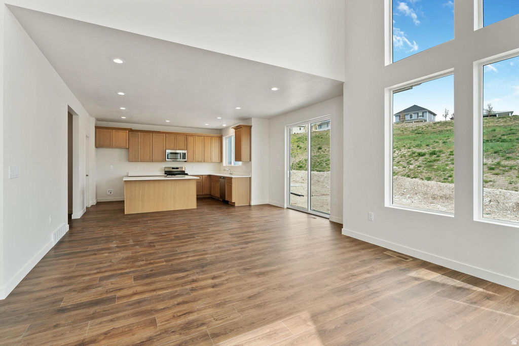 6988 W SYDNEY PEAK LN #403 West Jordan, UT 84081