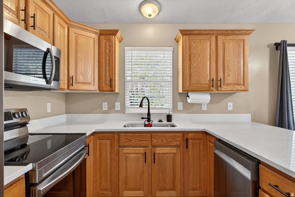 90 W COTTAGE AVE Sandy, UT 84070