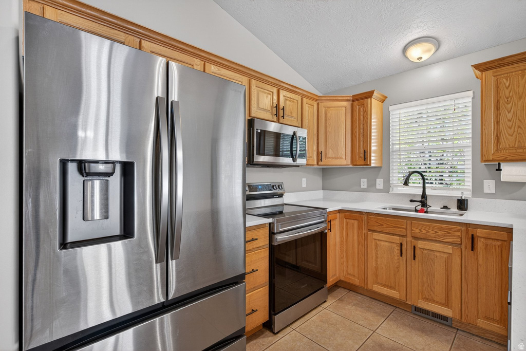 90 W COTTAGE AVE Sandy, UT 84070
