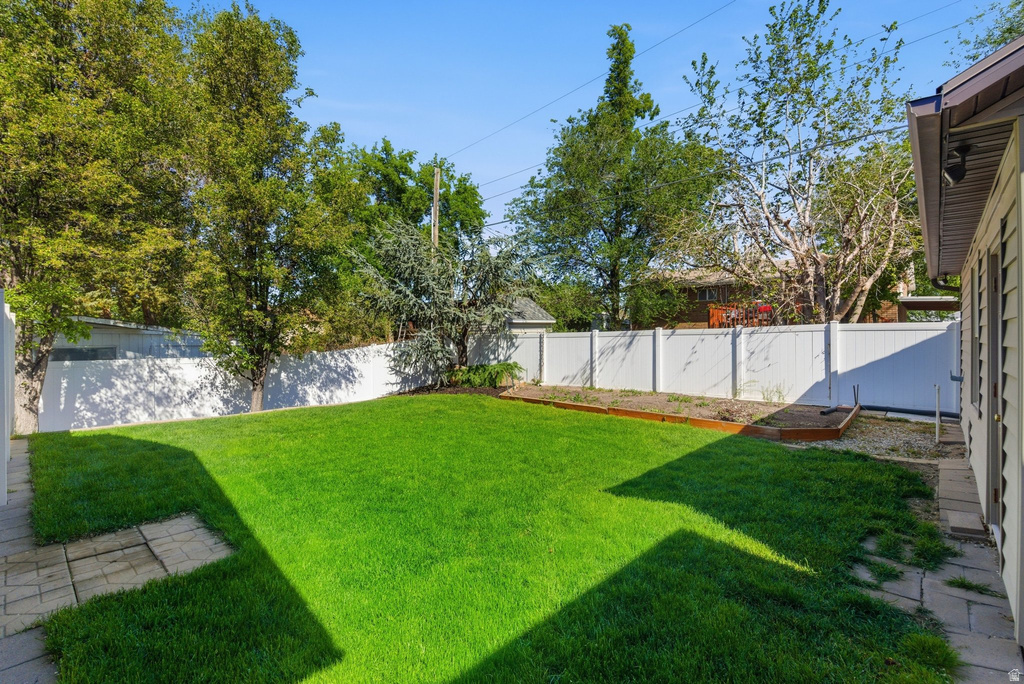 90 W COTTAGE AVE Sandy, UT 84070