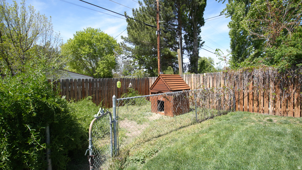1863 E VILLAGE GREEN RD Cottonwood Heights, UT 84121