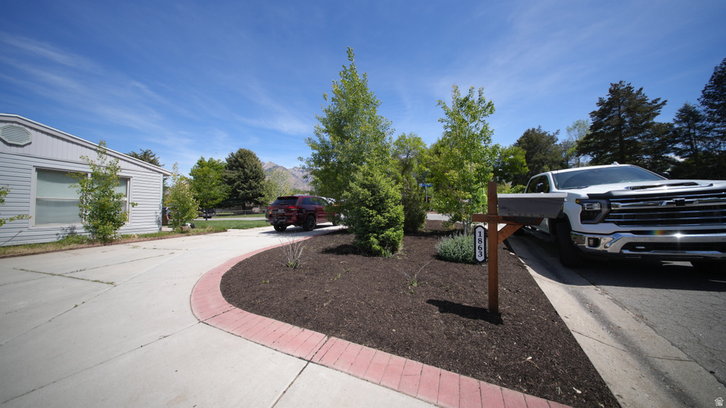 1863 E VILLAGE GREEN RD Cottonwood Heights, UT 84121