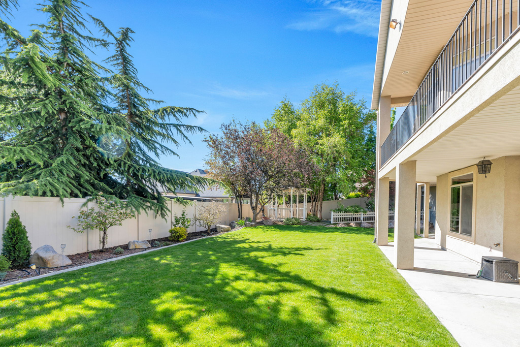 10927 S SCOTTY DR South Jordan, UT 84095