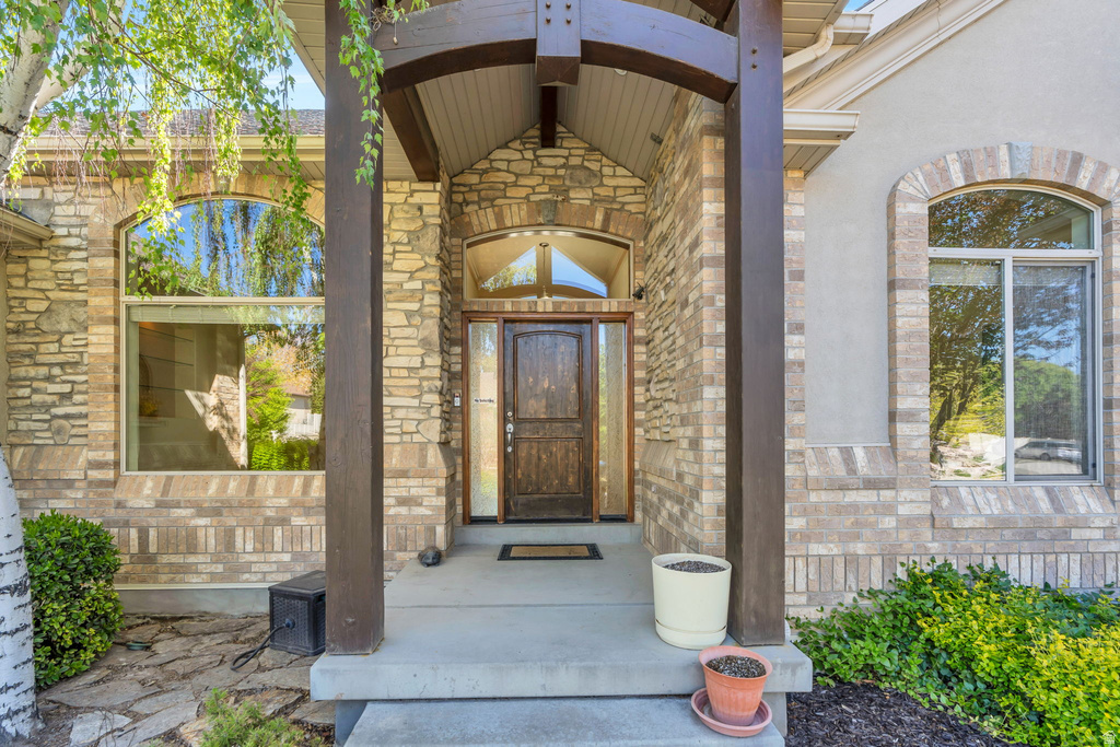 10927 S SCOTTY DR South Jordan, UT 84095