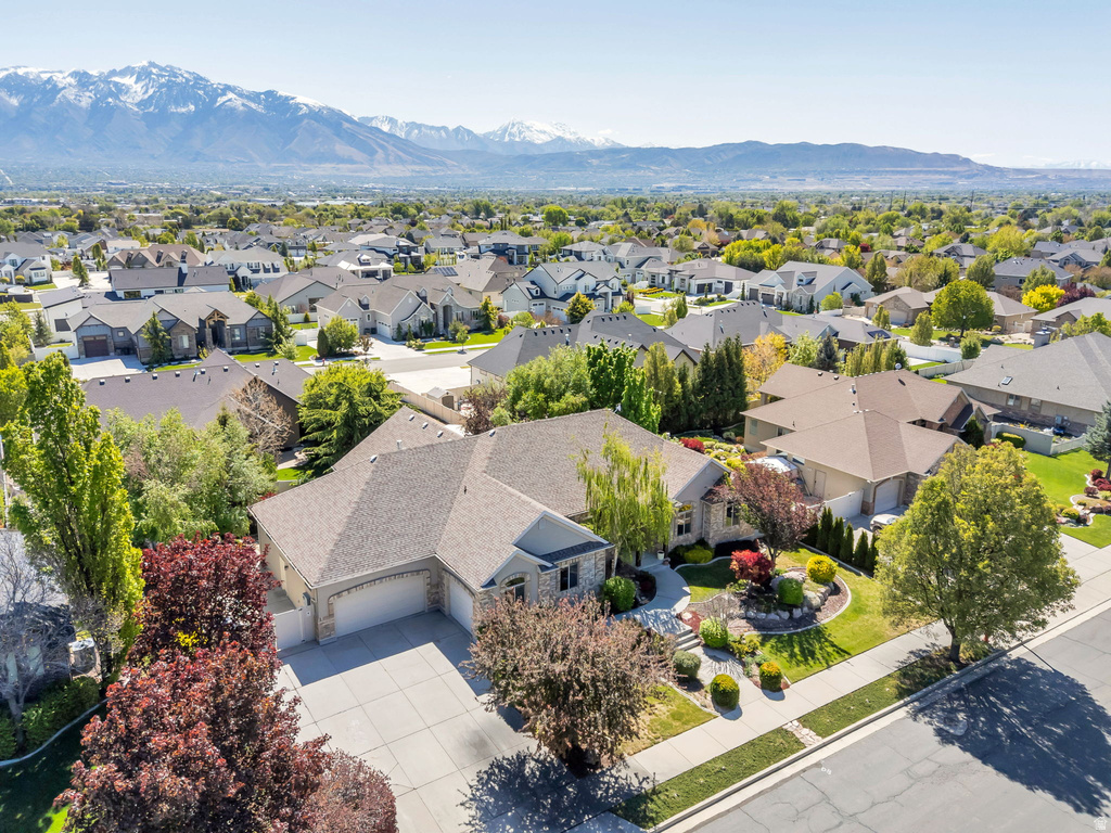 10927 S SCOTTY DR South Jordan, UT 84095