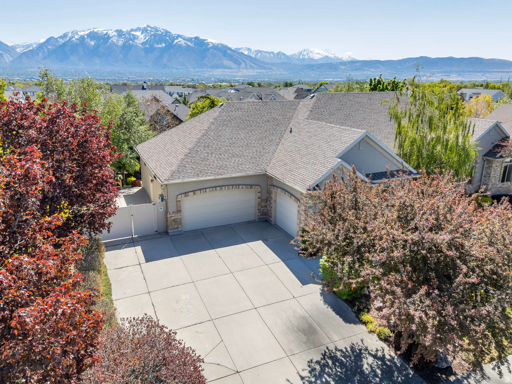 10927 S SCOTTY DR South Jordan, UT 84095