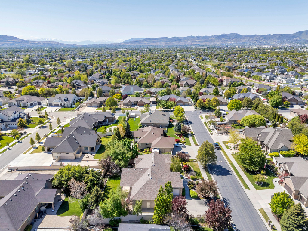 10927 S SCOTTY DR South Jordan, UT 84095