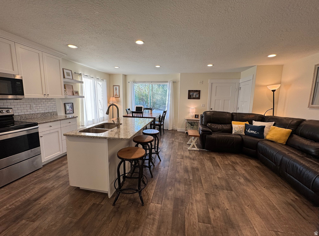 38 W 400 S Santaquin, UT 84655