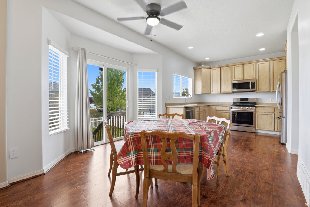 6027 BAYSHORE DR Stansbury Park, UT 84074