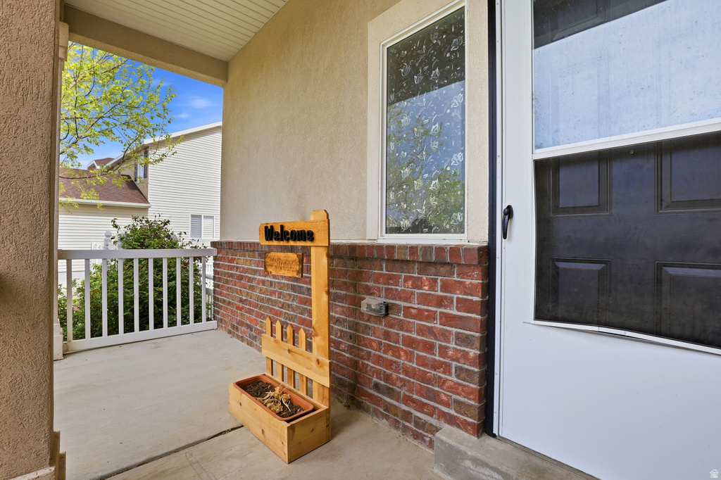6027 BAYSHORE DR Stansbury Park, UT 84074