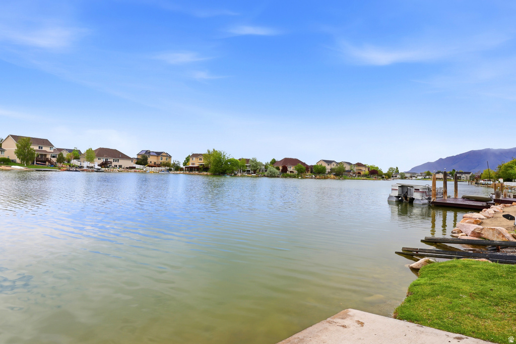 6027 BAYSHORE DR Stansbury Park, UT 84074