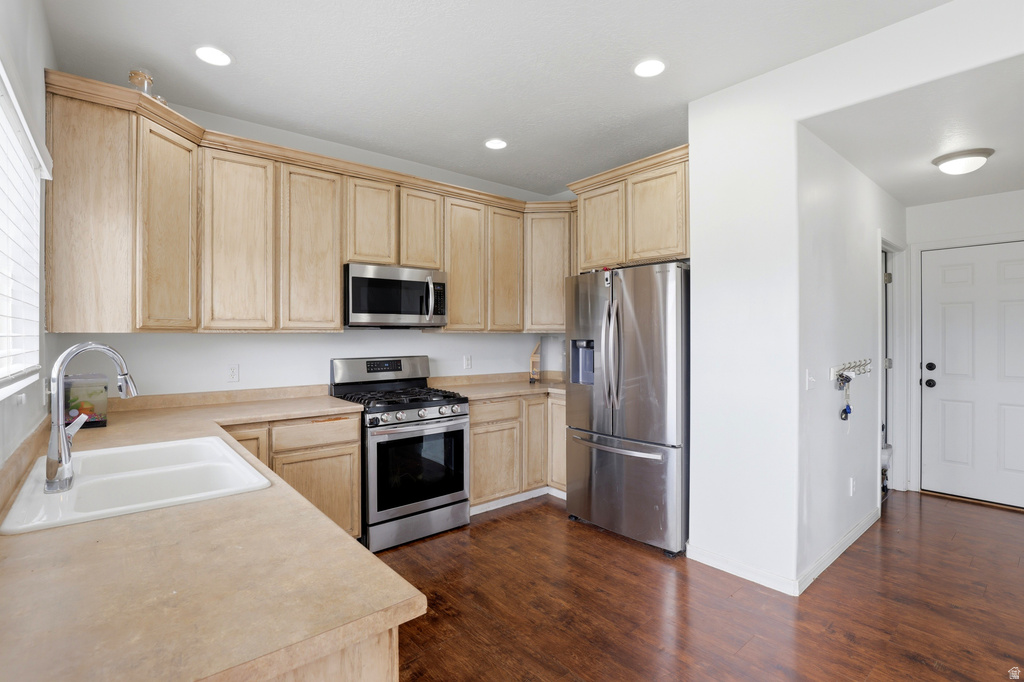 6027 BAYSHORE DR Stansbury Park, UT 84074