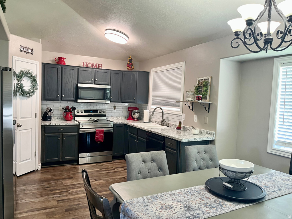 1097 N 3450 W Layton, UT 84041