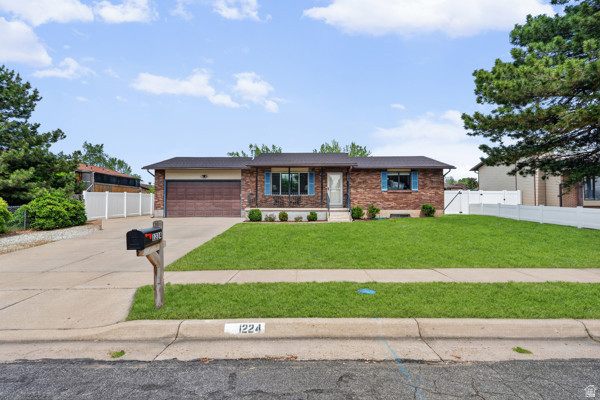 1224 W 550 ST Clearfield, UT 84015