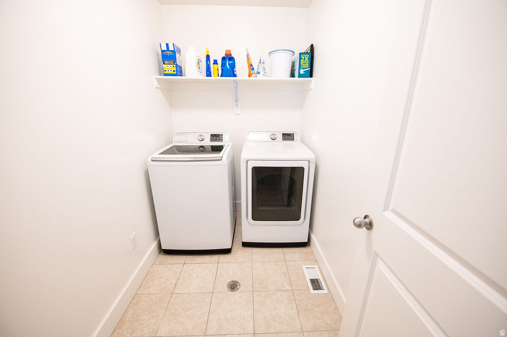 384 W ROPELATO DR Nibley, UT 84321