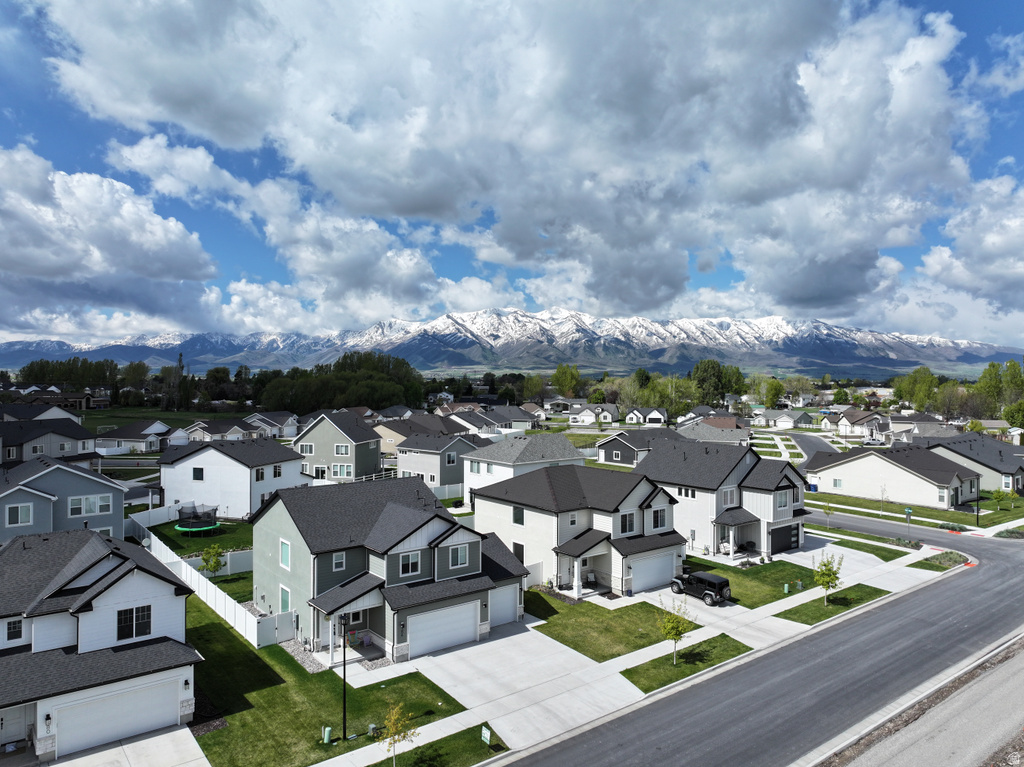 384 W ROPELATO DR Nibley, UT 84321