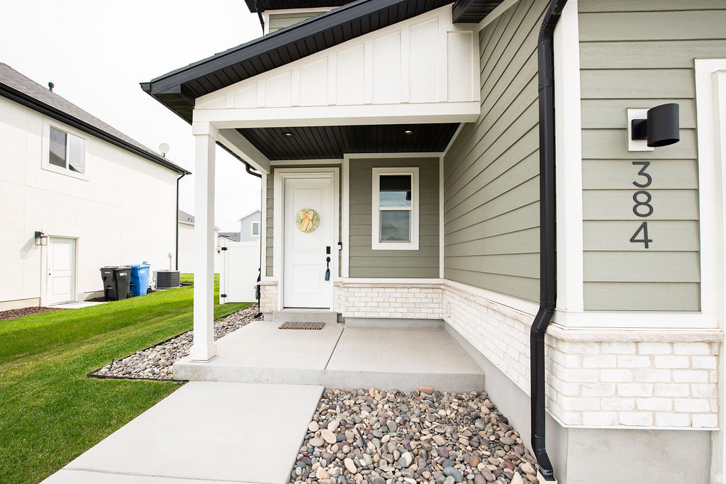384 W ROPELATO DR Nibley, UT 84321