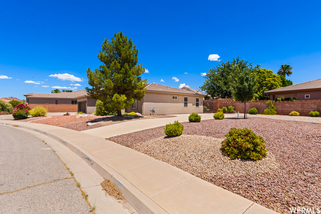 764 N PICTURESQUE St George, UT 84770