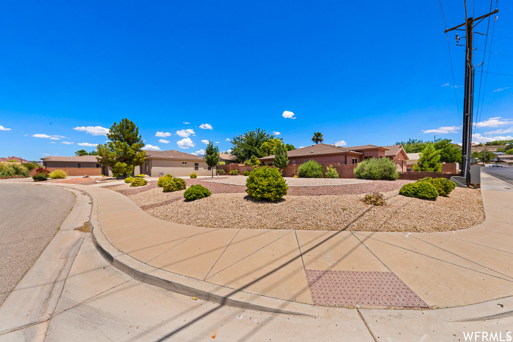 764 N PICTURESQUE St George, UT 84770