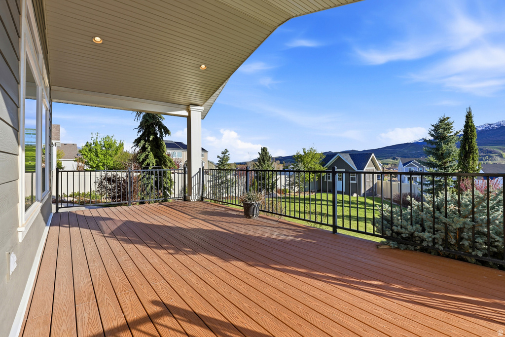 4945 W MUSTANG LN Mountain Green, UT 84050