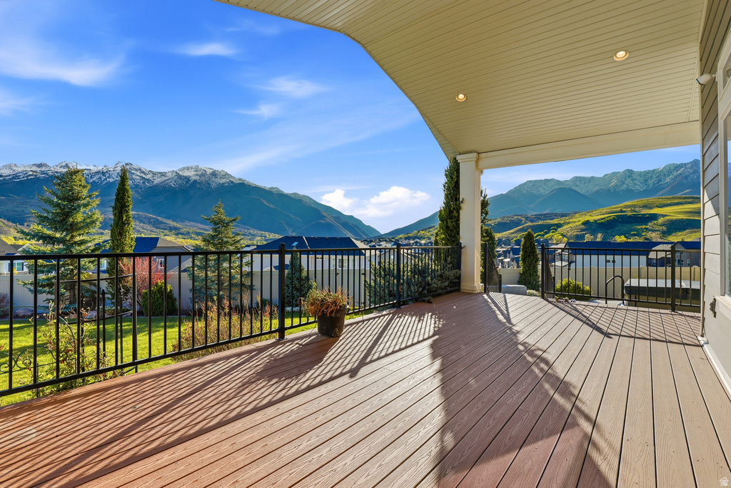 4945 W MUSTANG LN Mountain Green, UT 84050