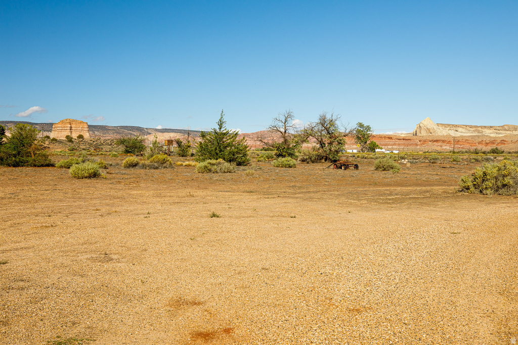 2040 N LONG RD Big Water, UT 84741