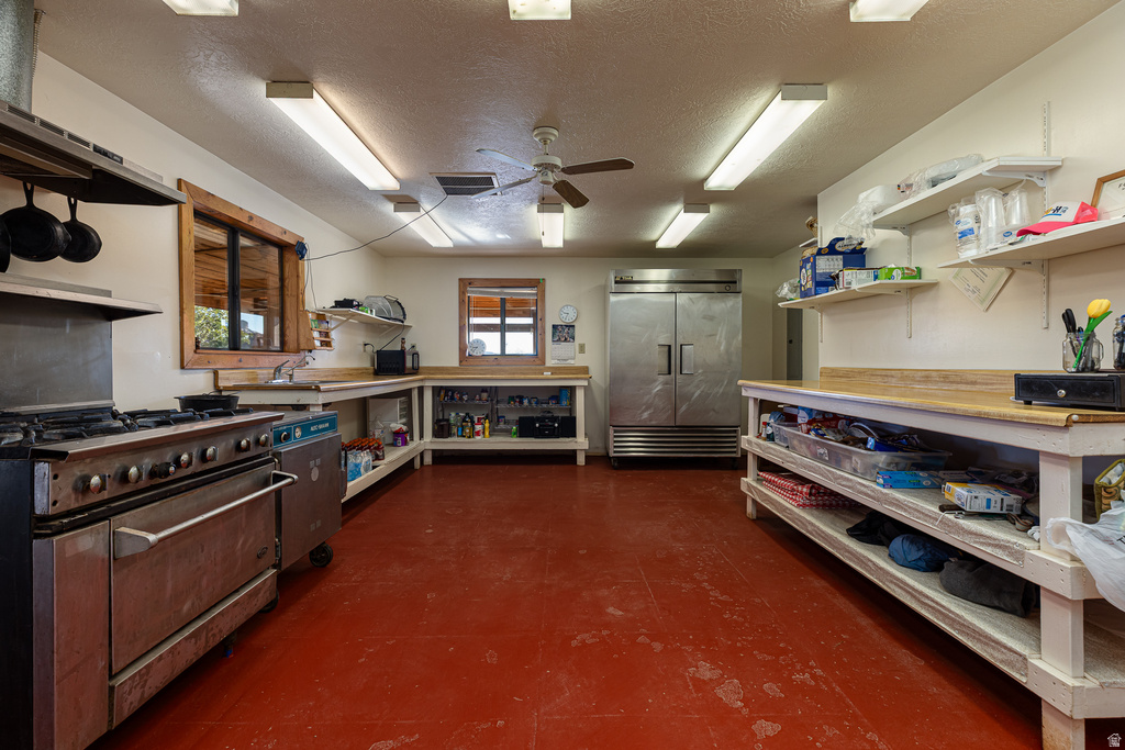2040 N LONG RD Big Water, UT 84741