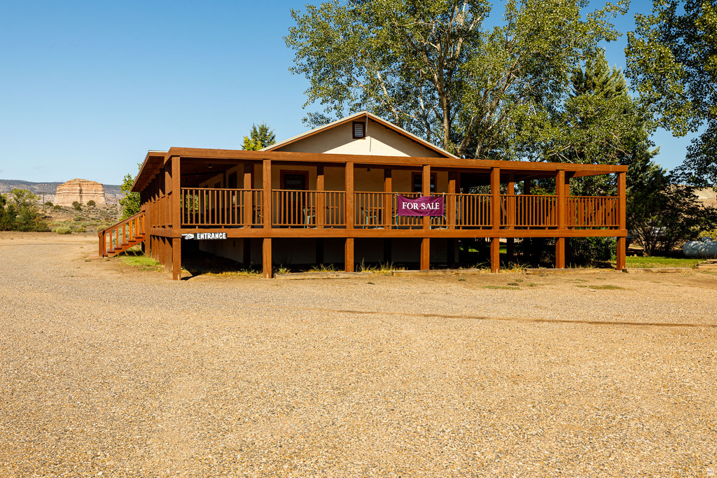 2040 N LONG RD Big Water, UT 84741