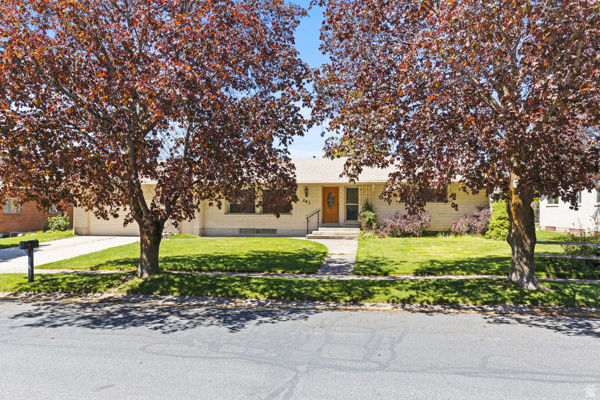 263 STEWART DR River Heights, UT 84321