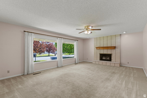 263 STEWART DR River Heights, UT 84321